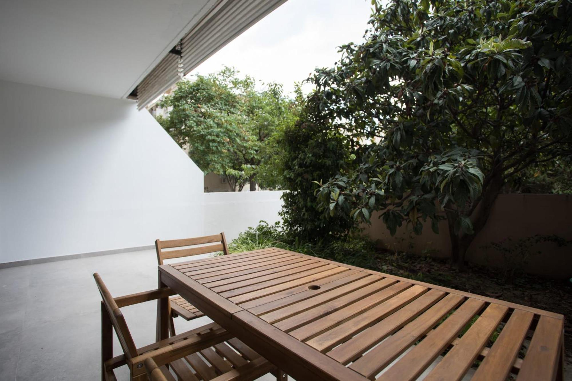 Apartmán Lumi's Perfect Place Near With Garden & Free Public Parking *
