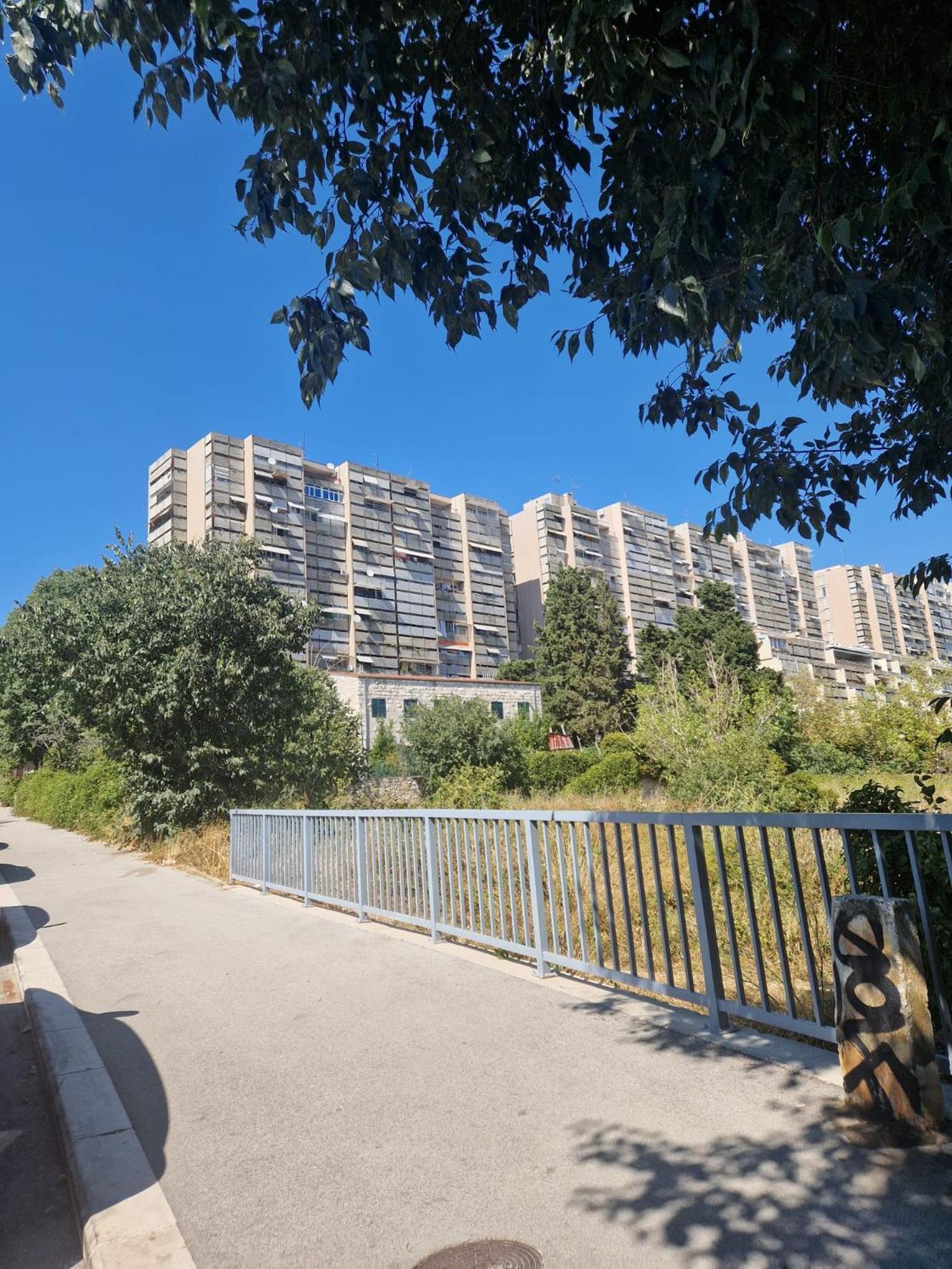 Lumi's Perfect Place Near With Garden & Free Public Parking