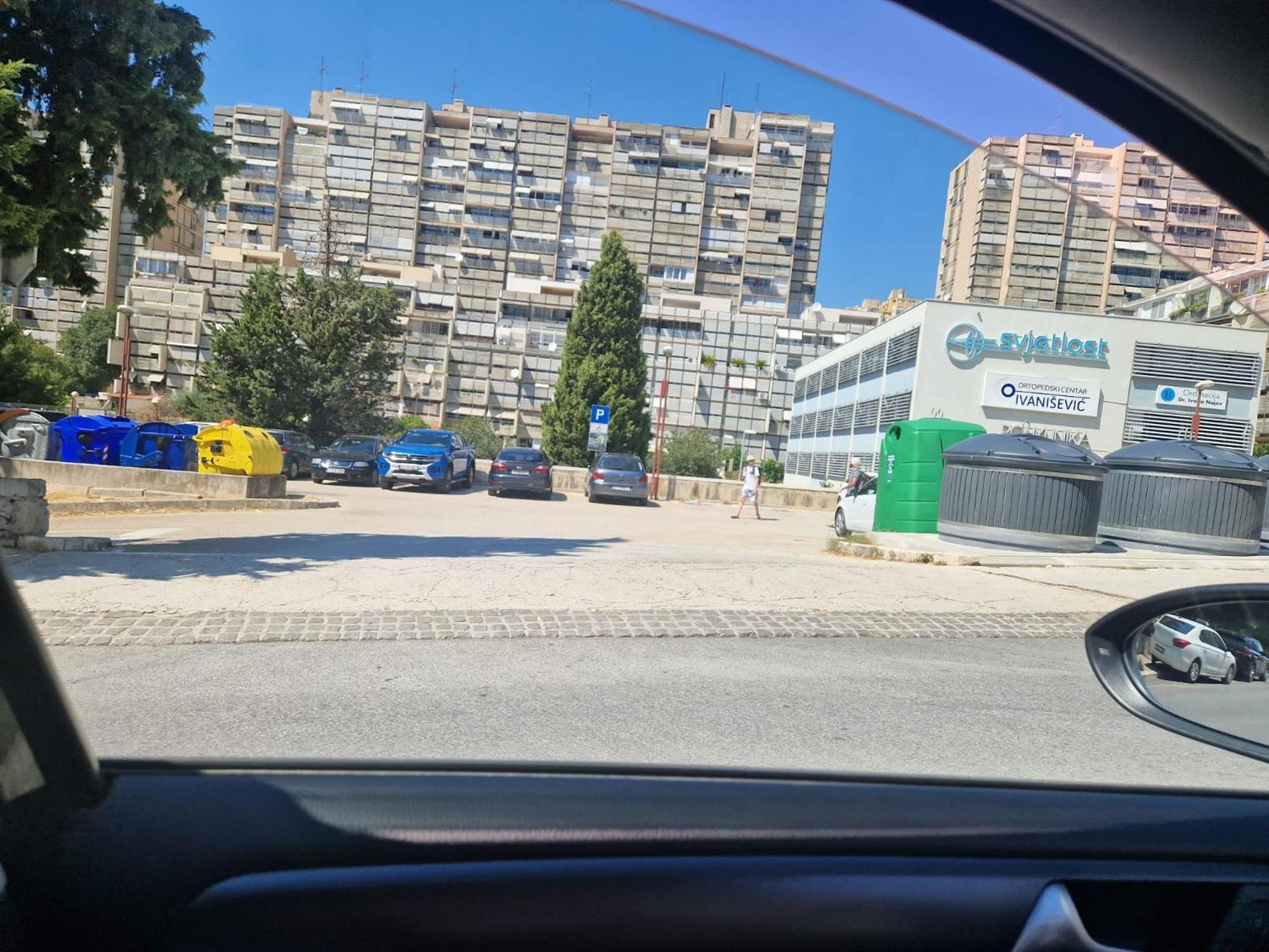 Lumi's Perfect Place Near With Garden & Free Public Parking Apartment *